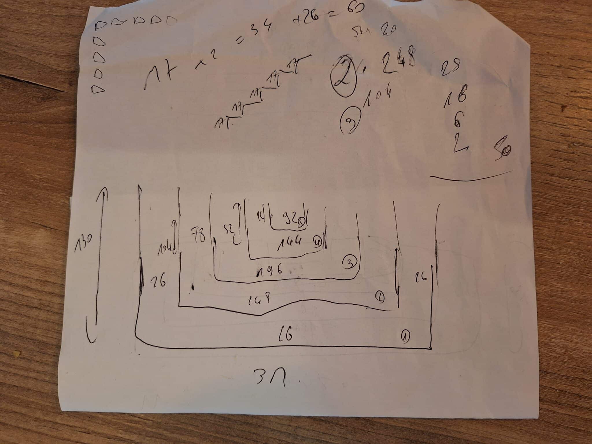 Je construis un escalier extérieur en béton et parpaings pour ma